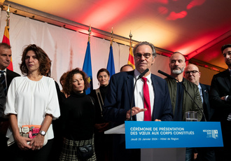 SUD078693- voeux corps constitues-Region Sud - Claude ALMODOVAR BD
