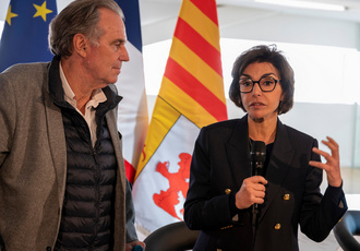 SUD084872-visite ministre dati-Region Sud - Claude ALMODOVAR BD