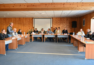SUD078362-reunion maires-Region Sud - Regis CINTAS-FLORES BD
