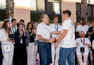 SUD082895-ceremonie champions Sud JO-Region Sud - Claude ALMODOVAR BD
