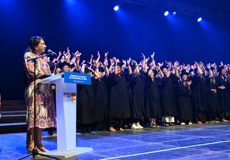 SUD081878-remise diplome pro sante-Region Sud - Regis CINTAS-FLORES BD