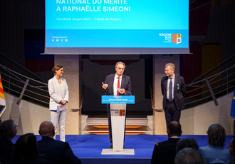 SUD081139-remise ONM simeone-Region Sud - Pierre-Emmanuel TRIGO BD