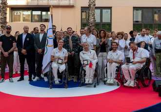SUD082902-ceremonie champions Sud JO-Region Sud - Claude ALMODOVAR BD