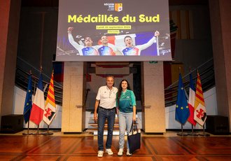 SUD082892-ceremonie champions Sud JO-Region Sud - Claude ALMODOVAR BD