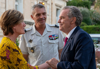SUD082661-reception general Thierry LAVAL-Region Sud - Claude ALMODOVAR BD