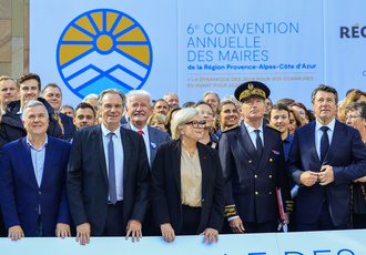 SUD083246-convention maires-Region Sud - Guillaume HORCAJUELO BD