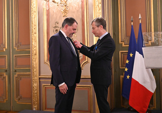 SUD078885-ordre merite president crif-Region Sud - Regis CINTAS-FLORES BD