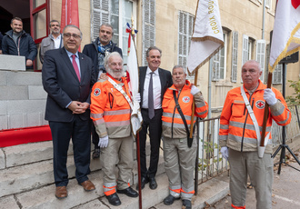 SUD084304-1er pierre croix rouge-Region Sud - Yann BOUVIER BD