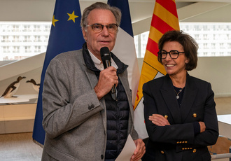 SUD084829-visite ministre dati-Region Sud - Claude ALMODOVAR BD