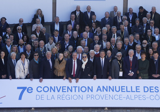 SUD099090-convention maires -Region Sud - Guillaume HORCAJUELO BD