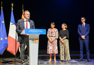 SUD081846-remise diplome pro sante-Region Sud - Regis CINTAS-FLORES BD