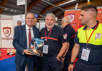 SUD082943-Salon Maires Var-Region Sud - Claude ALMODOVAR BD