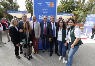 SUD095931-foire marseille stand region-Region Sud - Sebastien NOGIER BD