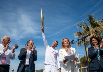 SUD080496-flamme olympique cassis-Region Sud - Claude ALMODOVAR BD