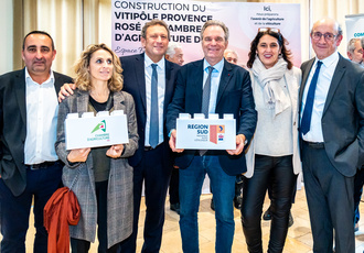 SUD100941-Inauguration pole viticole-Region Sud - Lara Balais BD