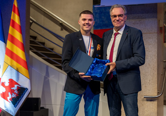 SUD098989-ceremonie medailles Worldskills-Region Sud - Regis CINTAS-FLORES BD