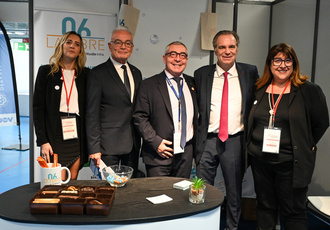 SUD083097-Salon Maires Alpes-Maritimes-Region Sud - Regis CINTAS-FLORES BD