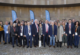 SUD099010-convention maires -Region Sud - Guillaume HORCAJUELO BD