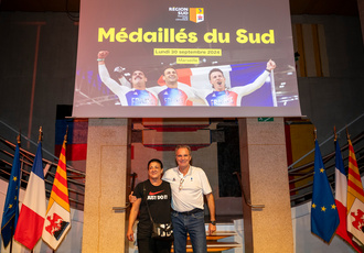 SUD082845-ceremonie champions Sud JO-Region Sud - Claude ALMODOVAR BD