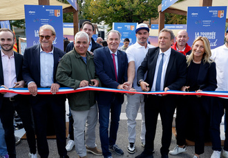 SUD095908-foire marseille stand region-Region Sud - Sebastien NOGIER BD