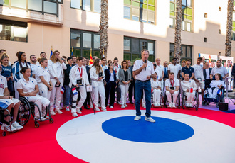 SUD082889-ceremonie champions Sud JO-Region Sud - Claude ALMODOVAR BD
