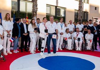 SUD082894-ceremonie champions Sud JO-Region Sud - Claude ALMODOVAR BD