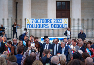SUD083068-marche commemoration 7octobre-Region Sud - Pierre-Emmanuel TRIGO BD