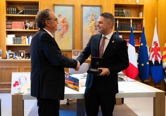 SUD085827-entretien ambassadeur Costa Rica-Region Sud - Regis CINTAS-FLORES BD