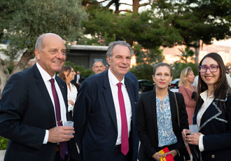 SUD082656-reception general Thierry LAVAL-Region Sud - Claude ALMODOVAR BD
