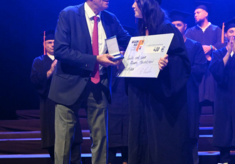 SUD081862-remise diplome pro sante-Region Sud - Regis CINTAS-FLORES BD