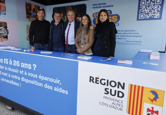 SUD095909-foire marseille stand region-Region Sud - Sebastien NOGIER BD