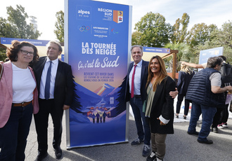 SUD095957-foire marseille stand region-Region Sud - Sebastien NOGIER BD
