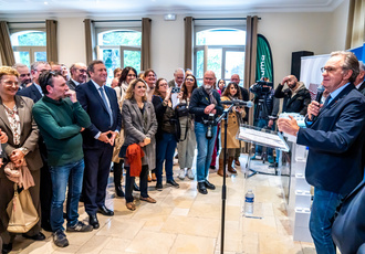 SUD100926-Inauguration pole viticole-Region Sud - Lara Balais BD