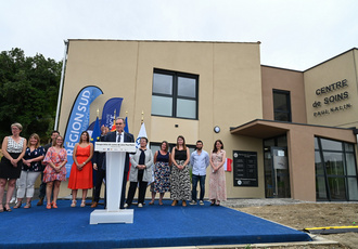SUD081258-inauguration centre soin Forcalquier-Region Sud - Regis CINTAS-FLORES BD
