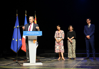SUD081869-remise diplome pro sante-Region Sud - Regis CINTAS-FLORES BD