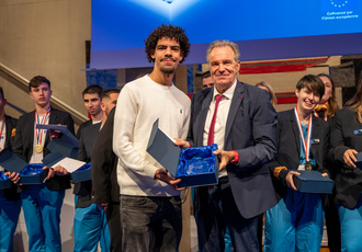 SUD098973-ceremonie medailles Worldskills-Region Sud - Regis CINTAS-FLORES BD