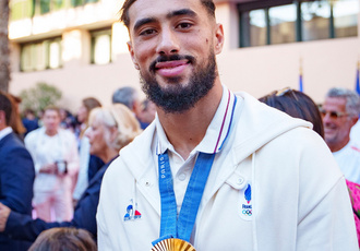 SUD082798-ceremonie champions Sud JO-Region Sud - Pierre-Emmanuel TRIGO BD