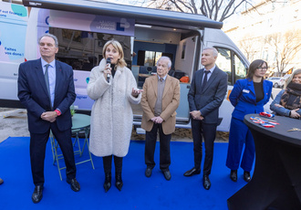 SUD102380-plan cancer camionnette- BD
